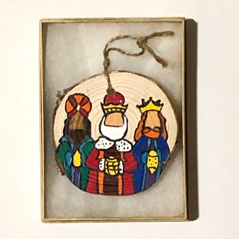 Hand-painted Wood Slice Ornament of the Three Kings - Picture 2 of 2